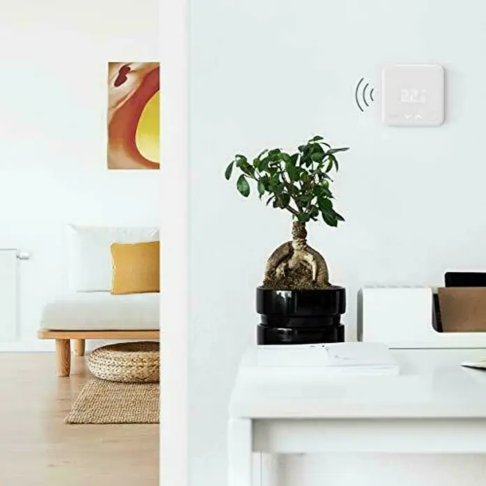 Tado Sensor de temperatura inalámbrico - 1,8 x 10,4 x 10,4 cm, Blanco - Foto ambiente