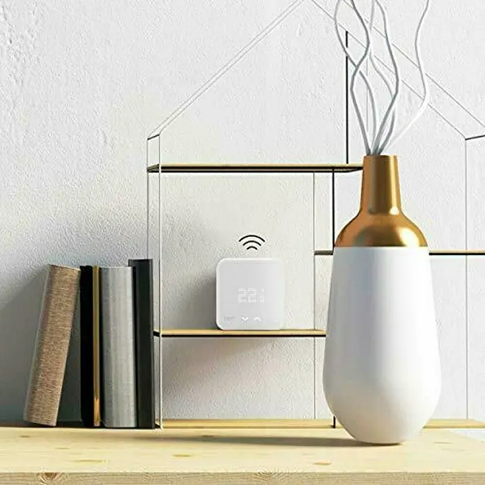 Tado Sensor de temperatura inalámbrico - 1,8 x 10,4 x 10,4 cm, Blanco - Foto ambiente