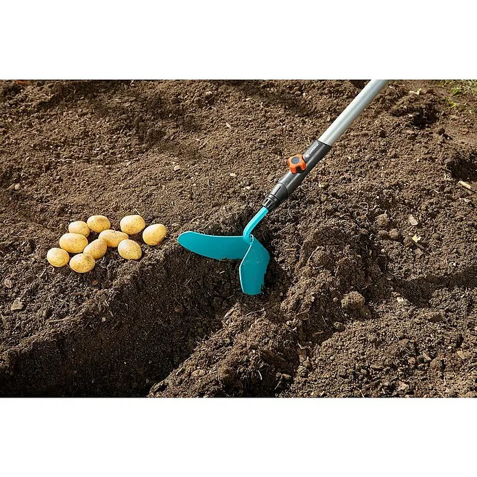 Gardena Combisystem Plug za redove Gardino - Radna širina: 16 cm - Proizvod u upotrebi
