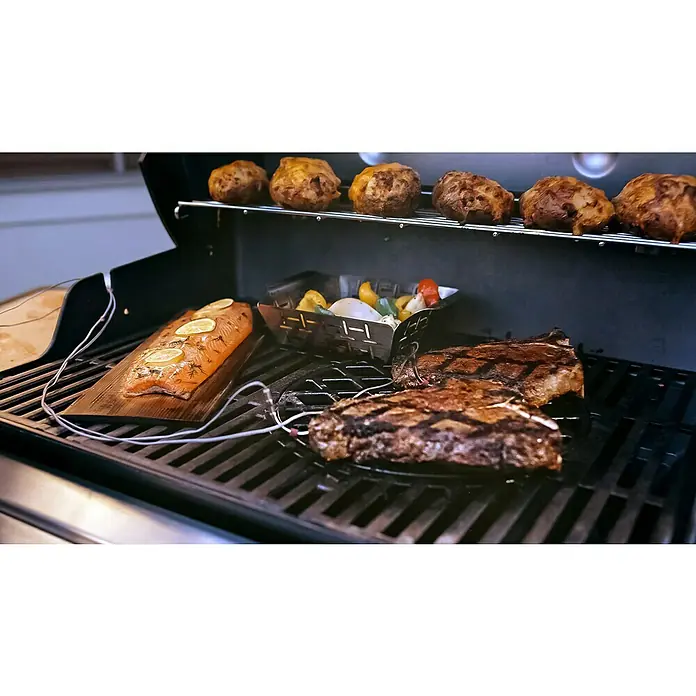 Weber Gasgrill Spirit EPX-315 GBS Smart Grill - Anzahl Brenner: 3, Hauptgrillfläche: 60 x 44 cm, 9,38 kW - Anwendungsbeispiel