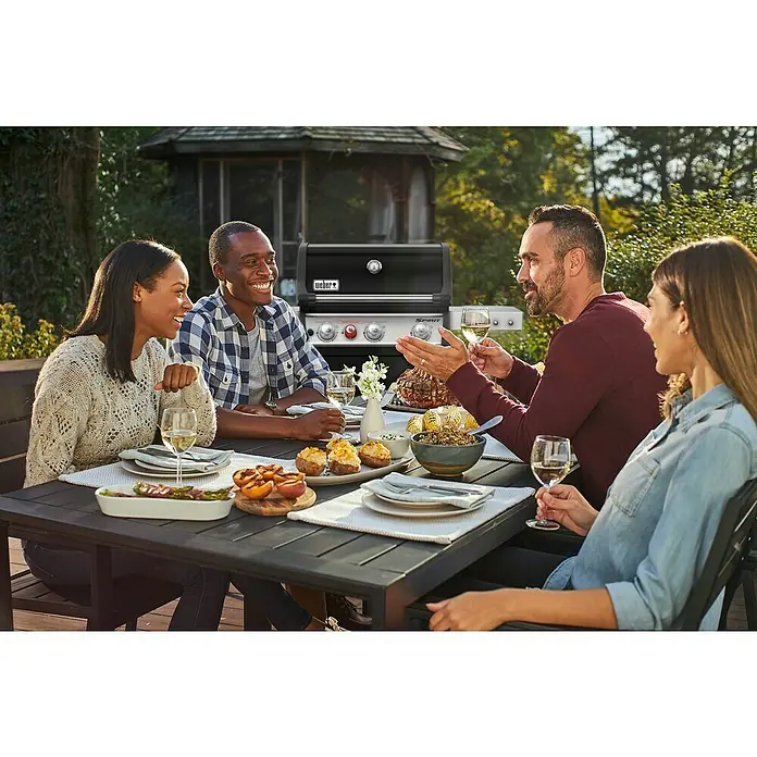 Weber Gasgrill Spirit E-325S GBS - Anzahl Brenner: 3, Hauptgrillfläche: 61 x 45 cm, 9,38 kW - Anwendungsbeispiel