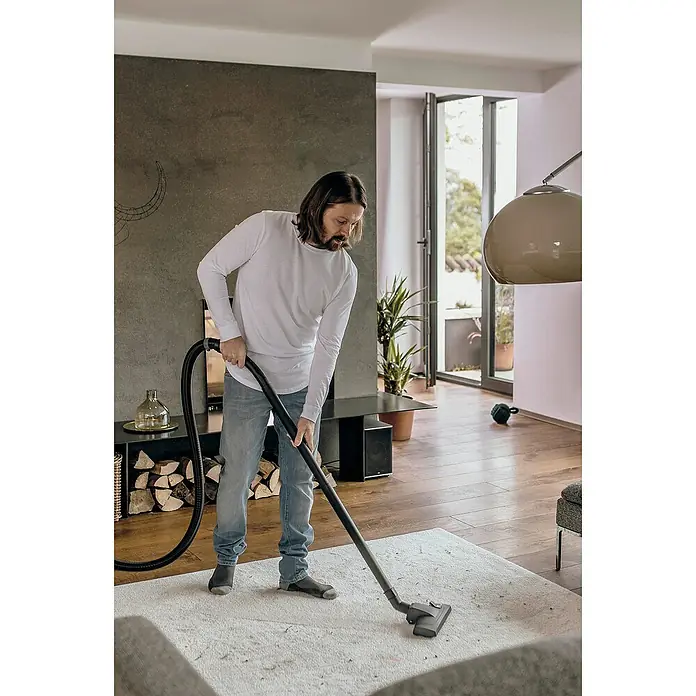 Kärcher Aspirador en seco y húmedo WD3 Home - 1.000 W, Volumen de recipiente: 19 l - Producto en uso