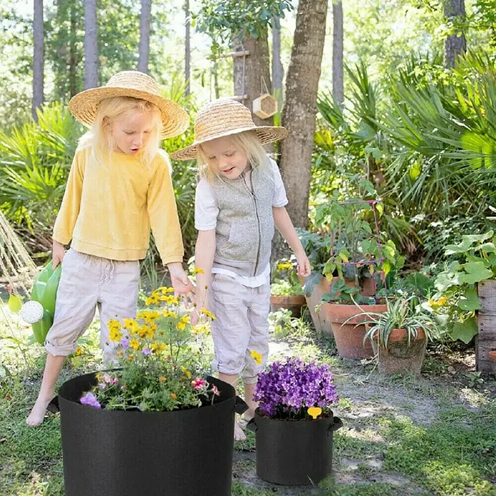 Posuda za sadnju biljaka Plantin - 57 l, Crna - Proizvod u upotrebi