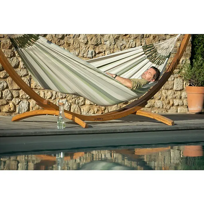 Hamaca colgante doble Brisa Cedar - L x An: 350 x 160 cm, Gris/Verde/Blanco - Producto en uso
