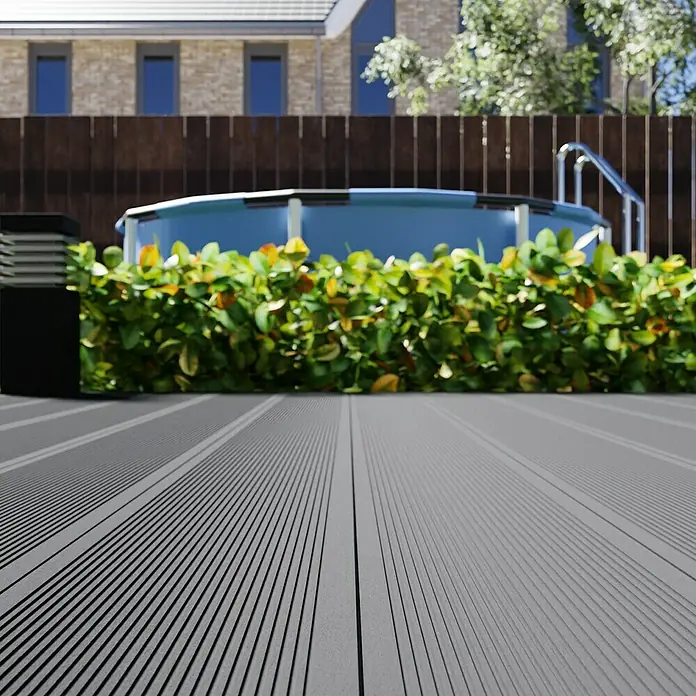 WPC-Terrassendiele - Grau, 300 x 19 x 1,6 cm - Stimmungsaufnahme