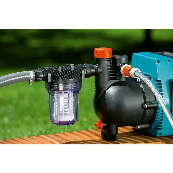 Gardena Hauswasserwerk-Vorfilter mit max. Wasserdurchsatz von 3000 l/h - Größe Anschluss: 33,3 mm (G 1″), Kunststoff - Stimmungsaufnahme