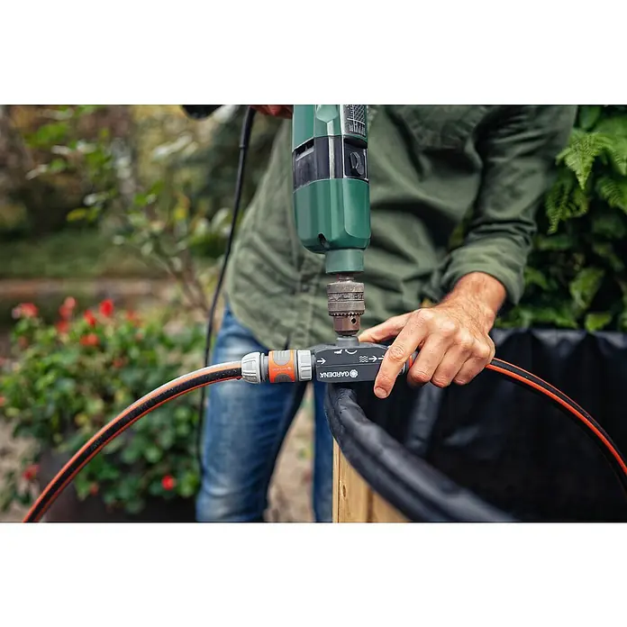 Gardena Pumpe für die Gartenbohrmaschine - Max. Fördermenge: 2.400 l/h, Kunststoff - Anwendungsbeispiel