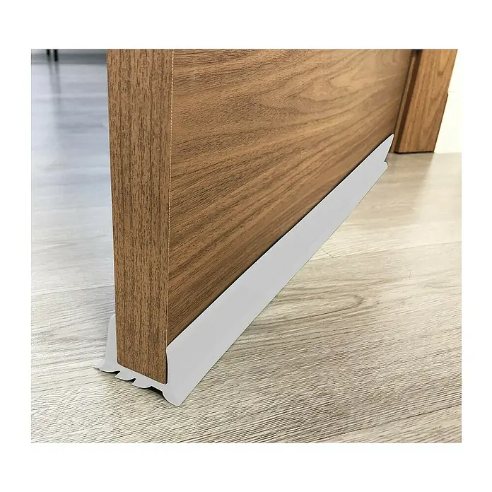 Burlete bajo puerta Quatro-stop PVC - Blanco, Largo: 1 m, Desajustes de hasta 15 mm de ancho - Primer plano
