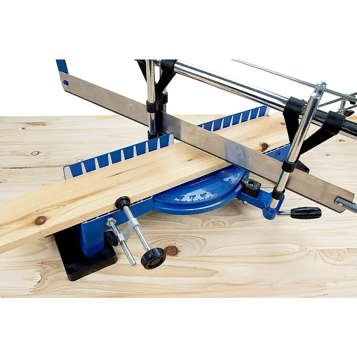 Alpha Tools Gehrungssäge - Schnittbreite: Max. 160 mm bei 90°, Schnitthöhe: 100 mm - Anwendungsbeispiel