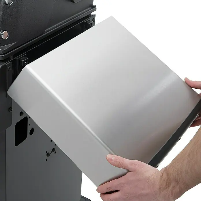 Broil King Plinski roštilj Baron 490 - Broj plamenika: 4, Snaga: 11,4 kW - Proizvod u upotrebi