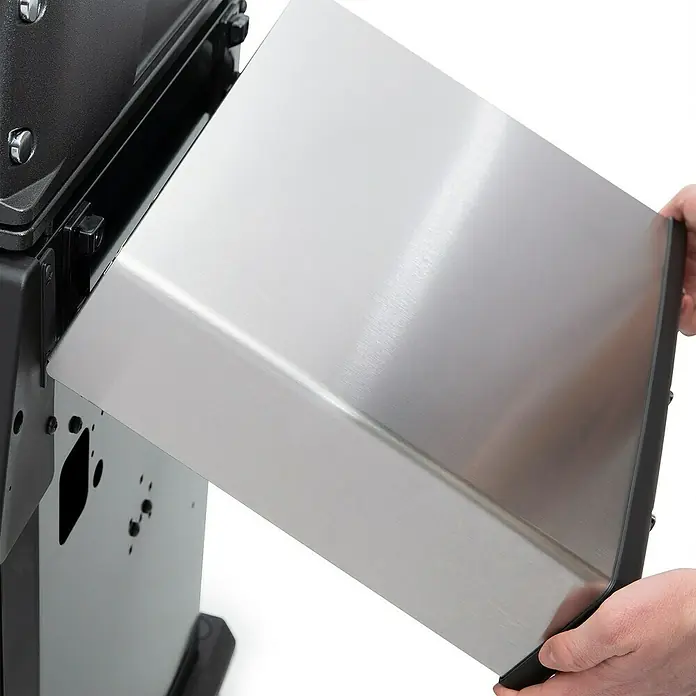 Broil King Plinski roštilj Baron 490 - Broj plamenika: 4, Snaga: 11,4 kW - Proizvod u upotrebi