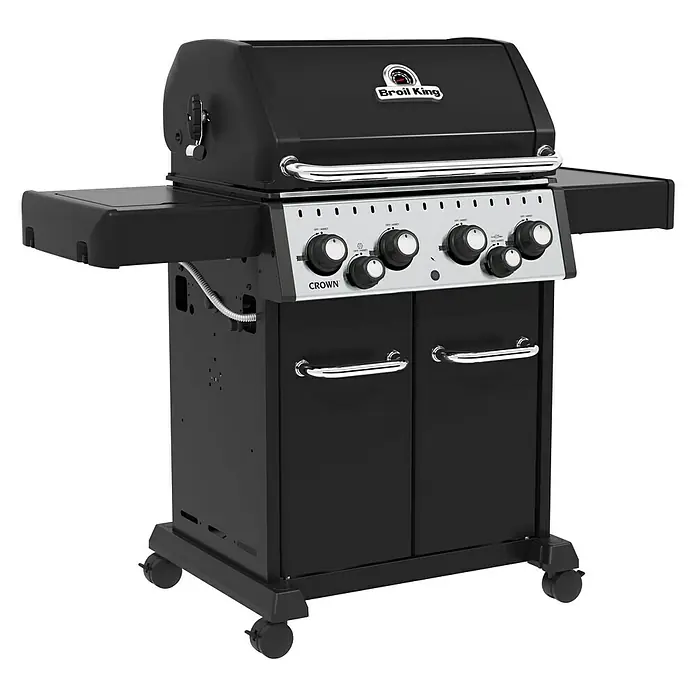 Broil King Plinski roštilj Crown 490 - Broj plamenika: 4, Snaga: 11,4 kW - Dijagonalni pogled