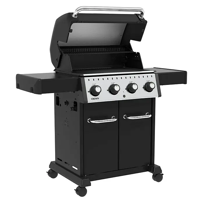 Broil King Plinski roštilj Crown 420 - Broj plamenika: 4, Snaga: 11,4 kW - Dijagonalni pogled