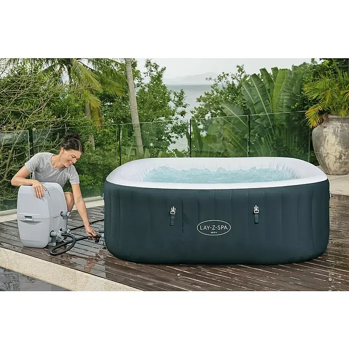 Bestway Lay-Z-Spa Buiten-whirlpool Ibiza - Ø x h: 180 x 66 cm, 778 l, Geschikt voor: 4 - 6 personen - Toepassingsvoorbeeld