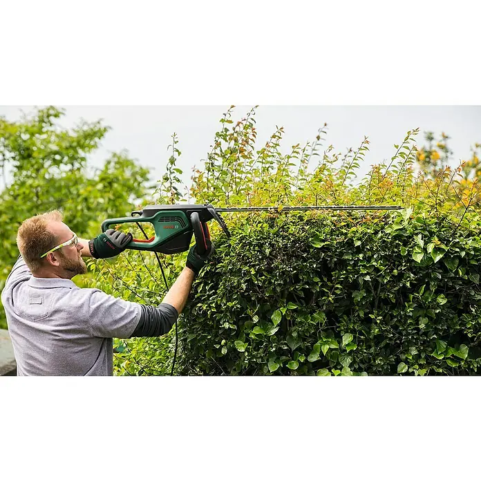 Bosch Električne škare za živicu - 500 W, Duljina reza: 70 cm - Proizvod u upotrebi
