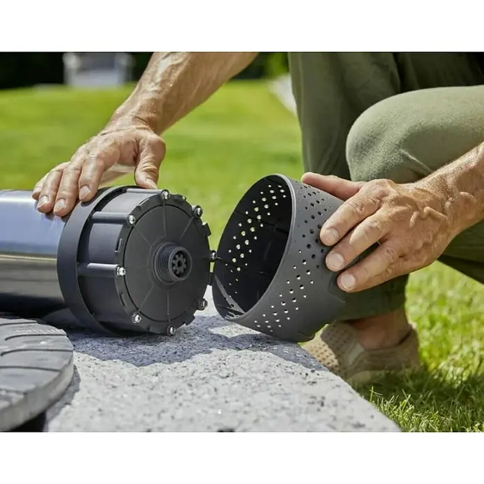 Gardena Tlačna potopna pumpa 6100/5 Inox - 1.100 kW, Maksimalni protok: 6.100 l/h, Maksimalni tlak: 4,7 bar - Proizvod u upotrebi