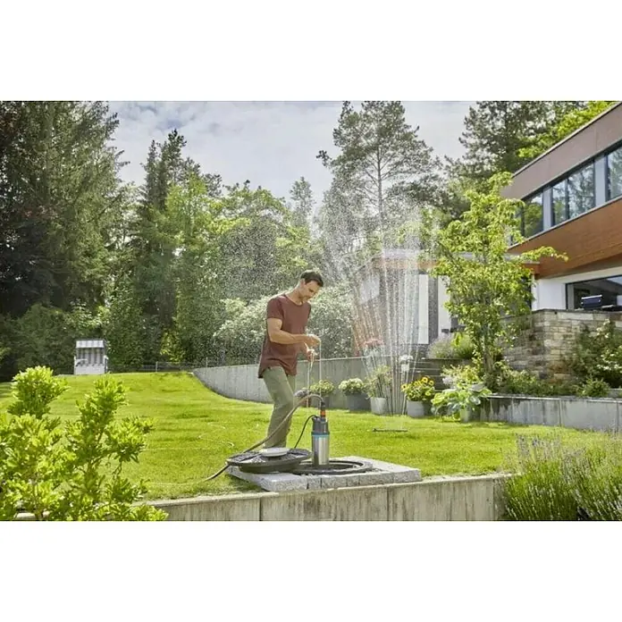Gardena Tlačna potopna pumpa 6100/5 Inox - 1.100 kW, Maksimalni protok: 6.100 l/h, Maksimalni tlak: 4,7 bar - Proizvod u upotrebi