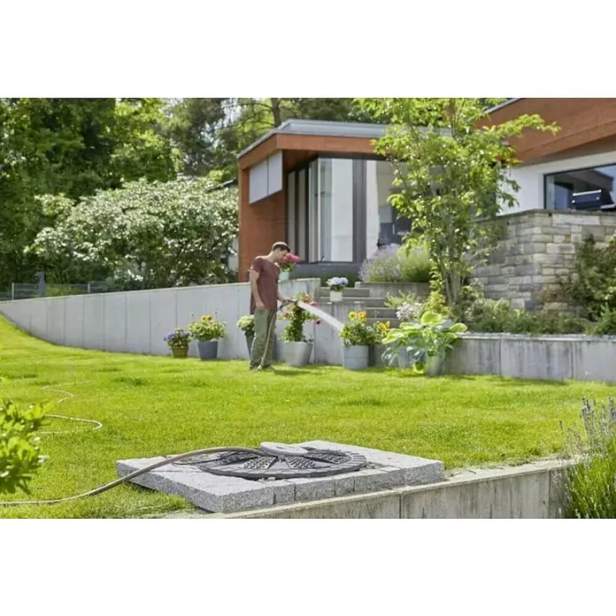 Gardena Tlačna potopna pumpa 6100/5 Inox - 1.100 kW, Maksimalni protok: 6.100 l/h, Maksimalni tlak: 4,7 bar - Proizvod u upotrebi