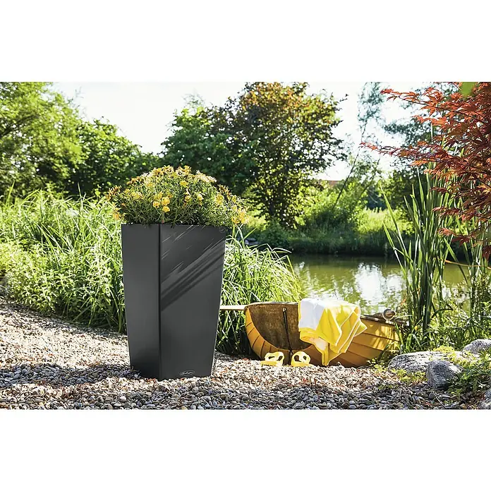 Lechuza Color Pflanzsäule eckig Cubico - Außenmaß (L x B x H): 40 x 40 x 75 cm, Kunststoff, Schiefergrau - Stimmungsaufnahme