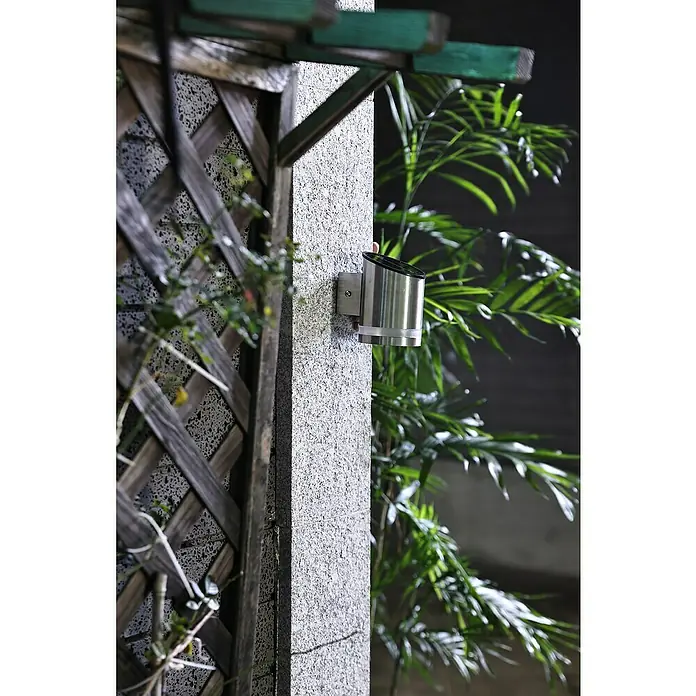BAUHAUS Solarleuchte - Silber, 12 x 9 x 12,5 cm - Stimmungsaufnahme