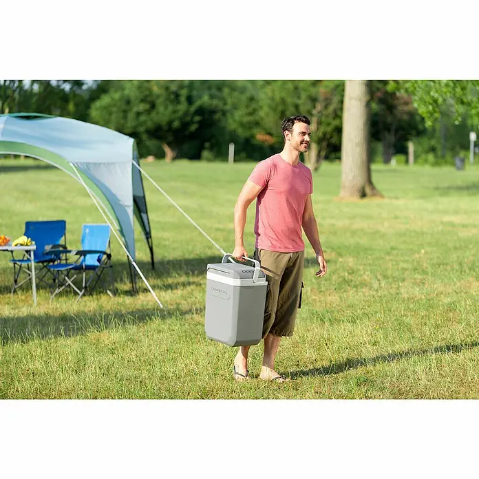 Campingaz Nevera de camping Powerbox Plus - 28 l, 31 x 41 x 47 cm - Producto en uso