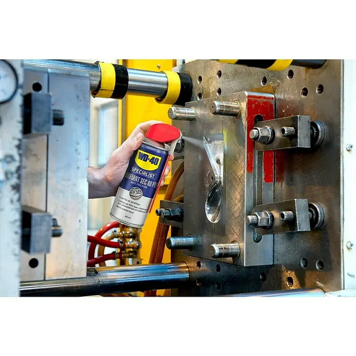 WD-40 Specialist Lubricante seco PTFE - 400 ml - Producto en uso