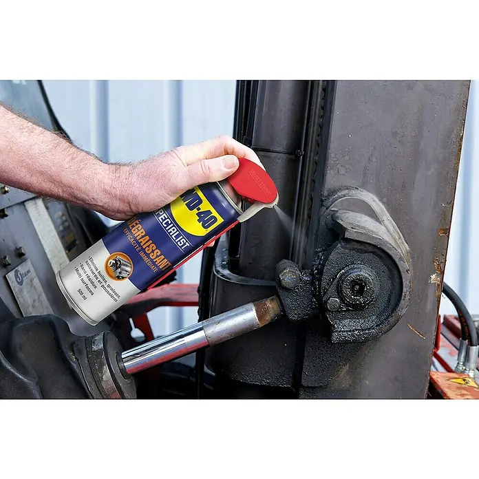 WD-40 Specialist Limpiador desengrasante - 500 ml - Producto en uso