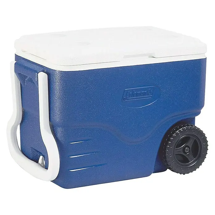 Coleman Nevera portátil 40 QT - L x An x Al: 36 x 57 x 43 cm, 38 l, Azul, Ruedas - Vista angular