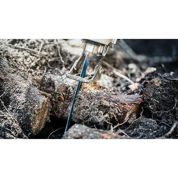 Bosch Expert Säbelsägeblatt Tough Wood S 1242 KHM - 1 Stk., Länge: 225 mm - Anwendungsbeispiel
