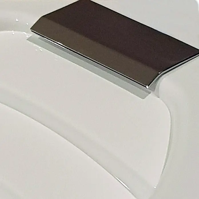 Grifería empotrada para bañera Line - Cromo, Específico para: Bañera de hidromasaje Line - Primer plano