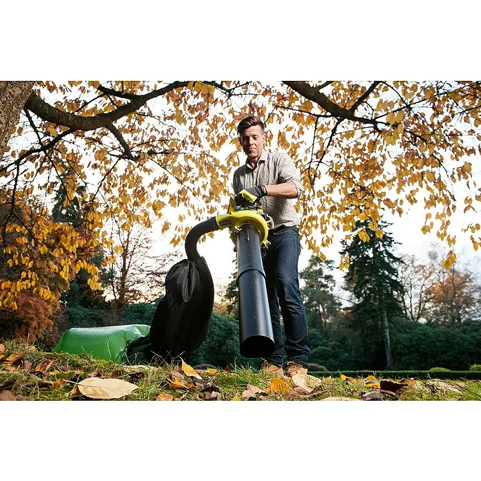 Ryobi Košara za sakupljanje otpada trave lišća RAC365 - Namijenjeno za: Usisivače lišća s promjerom cijevi do 62 mm - Proizvod u upotrebi