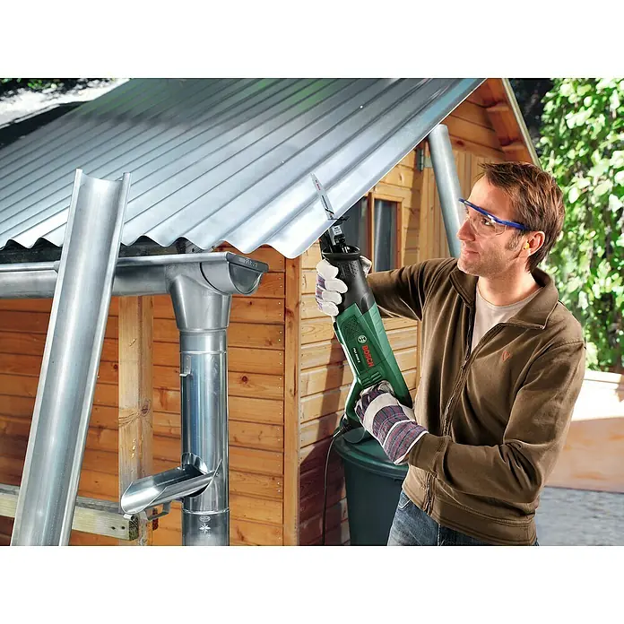 Bosch Säbelsäge PSA 900 E - 900 W, Hublänge: 28 mm, 2 Sägeblätter - Anwendungsbeispiel
