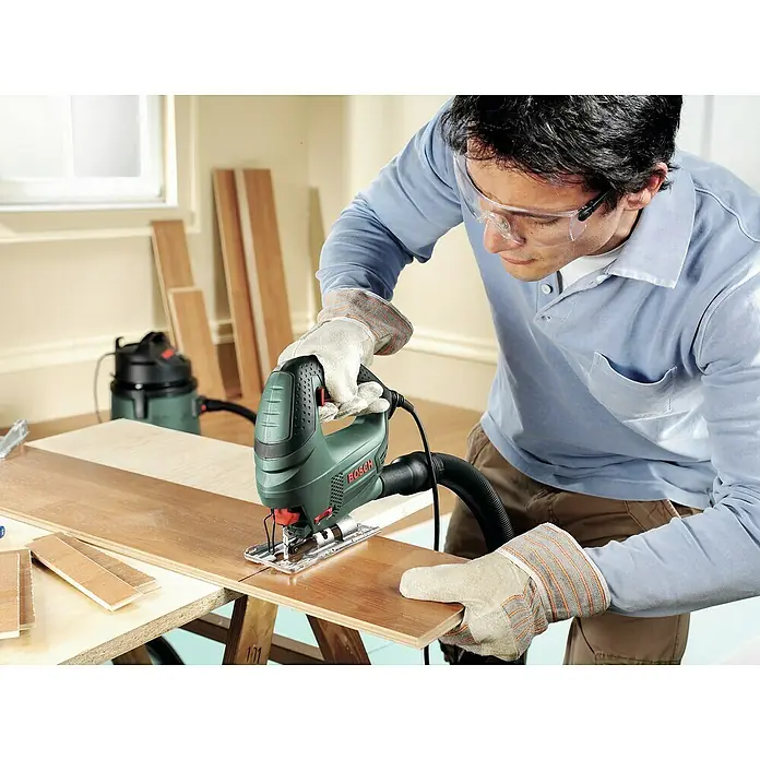 Bosch Stichsäge PST 700 E - 500 W, 500 Hübe/min - 3.100 Hübe/min - Anwendungsbeispiel