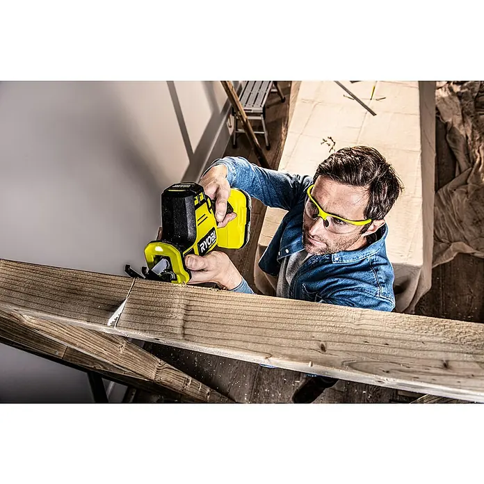 Ryobi ONE+HP Akku-Säbelsäge RRS18C-0 - 18 V, Li-Ionen, Ohne Akku, 3.300 U/min - Anwendungsbeispiel