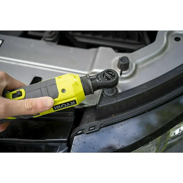 Ryobi ONE+ Akku-Ratschenschrauber R18RW2-0 - 18 V, Ohne Akku, ¼″, 60 Nm - Anwendungsbeispiel
