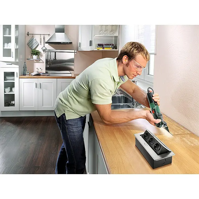 Bosch Multifunktionswerkzeug PMF 350 CES - 350 W, Oszillationswinkel: 2,8°, Werkzeugaufnahme: STARLOCK-Plus-System - Anwendungsbeispiel