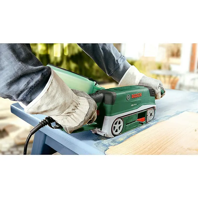 Bosch Bandschleifer PBS 75 AE Set - 750 W, 75 x 533 mm, Mit Parallel- & Winkelanschlag - Anwendungsbeispiel