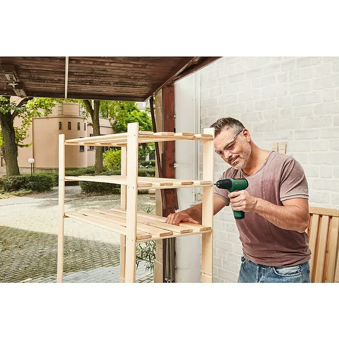 Bosch Akku-Bohrschrauber EasyDrill 1200 - 12 V, 2 Akkus, 1,5 Ah - Anwendungsbeispiel