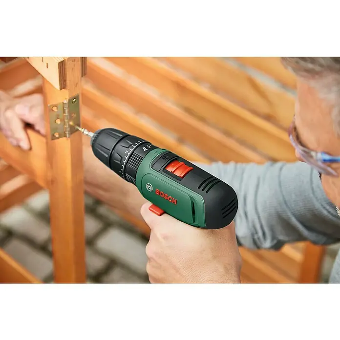 Bosch Akku-Schlagbohrschrauber EasyImpact 1200 - 12 V, 2 Akkus, 1,5 Ah - Anwendungsbeispiel