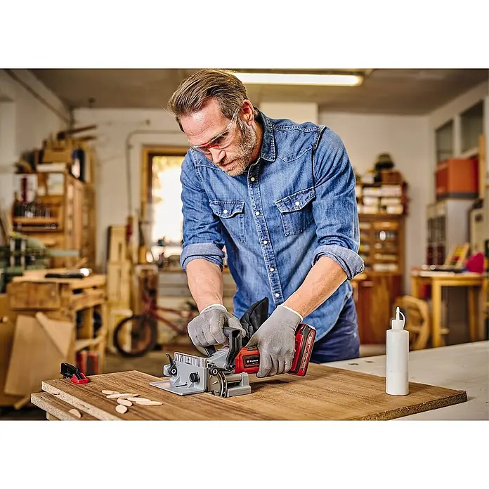Einhell Power X-Change Akku-Flachdübelfräse TE-BJ 18 Li - Solo - 18 V, Ohne Akku, Leerlaufdrehzahl: 6.500 U/min - Anwendungsbeispiel