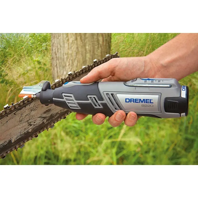 Dremel Multifunktionswerkzeug 8220-5/65 - 12 V, 2 Akkus, 2 Ah - Anwendungsbeispiel