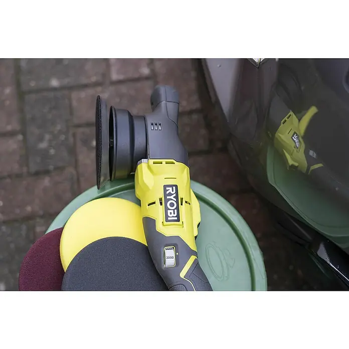 Ryobi ONE+ Akku-Exzenterschleifer R18P-0 - 18 V, Ohne Akku, 125 mm - Stimmungsaufnahme