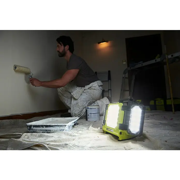 Ryobi ONE+ LED-Akkustrahler RLP18-0 - 18 V, Ohne Akku, 3.000 lm - Anwendungsbeispiel