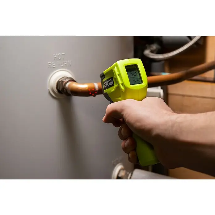 Ryobi Infrarot-Thermometer RBIRT08 - Messbereich: -50 °C bis +500 °C - Anwendungsbeispiel