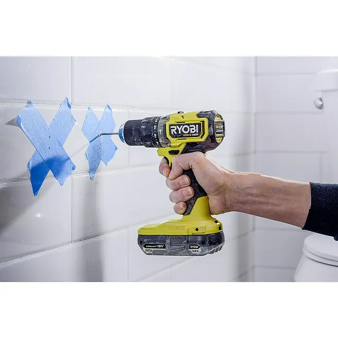 Ryobi ONE+ Akku-Schlagbohrschrauber-Set RPD18C-320S - 18 V, 2 Ah, 2 Akkus, Leerlaufdrehzahl: 0 U/min - 1.700 U/min - Anwendungsbeispiel