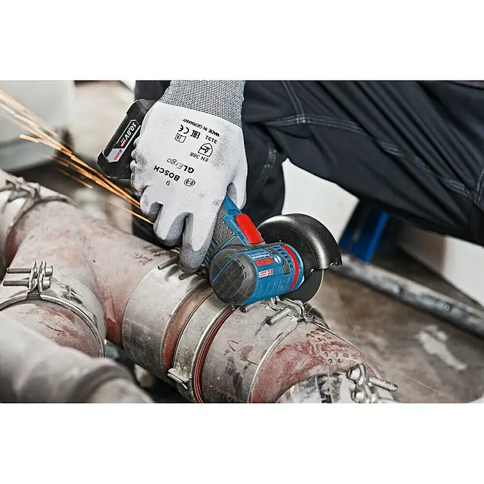 Bosch Professional Akku-Winkelschleifer GWS 12V-76 L-Boxx - 12 V, Ohne Akku, Durchmesser Scheibe: 76 mm, 19.500 U/min - Anwendungsbeispiel