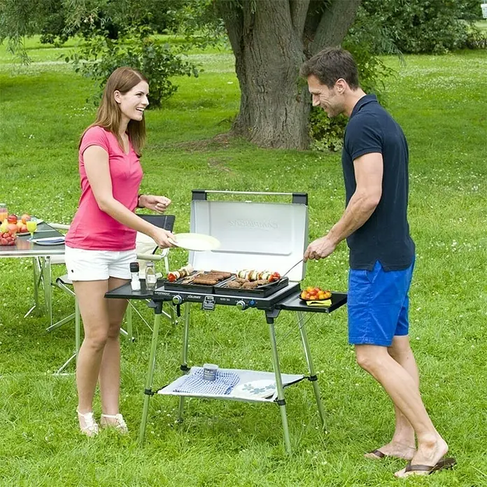 Campingaz Barbacoa de gas 600 SG - Número de quemadores: 2, 4.400 kW - Producto en uso