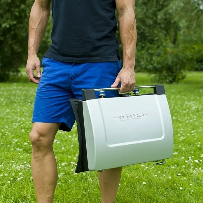 Campingaz Barbacoa de gas 600 SG - Número de quemadores: 2, 4.400 kW - Producto en uso