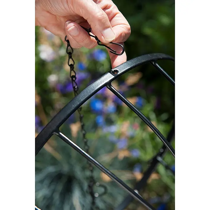 Nature Hanging basket ketting - 35 cm, Zwart, Staal - Close-up