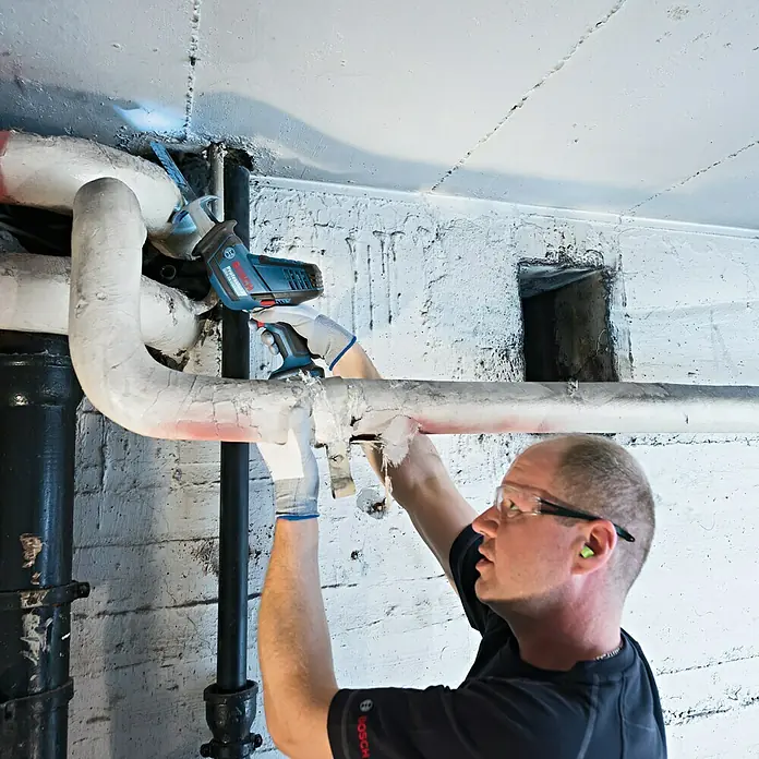 Bosch Professional Maschinen-Set 5 Tool Kit 18 Volt GSR/GST/GWS/GKS/GSA - 18 V, 3 Akkus, 4 Ah, 5 -tlg. - Anwendungsbeispiel